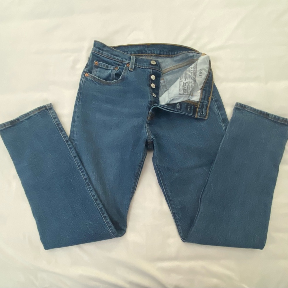 Levi's 501 Button Fly Blue Jeans.  W27 L30.